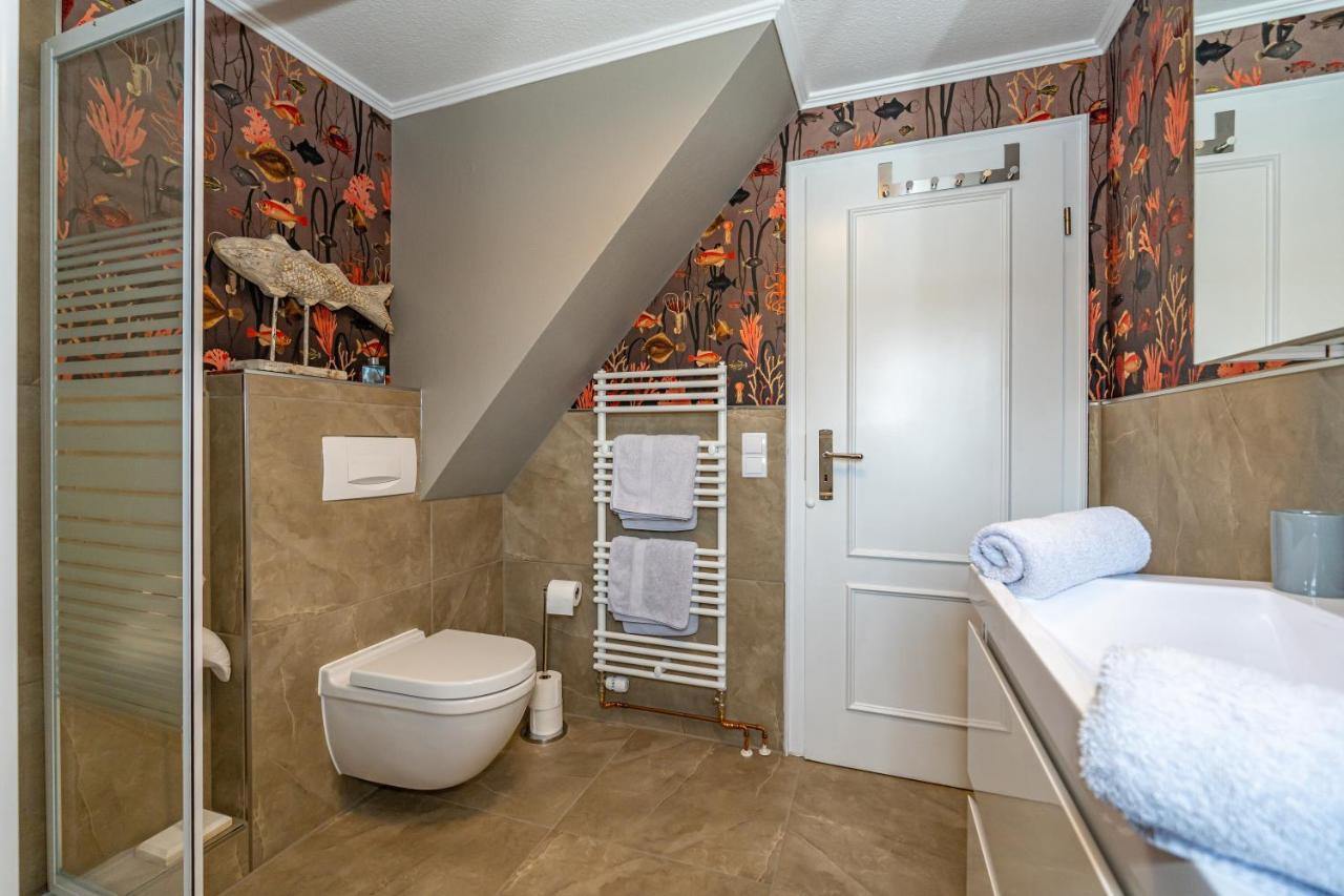 Gemuetliche Wohnung Unter Reet Mit Pool Und Sauna In Keitum Exterior photo
