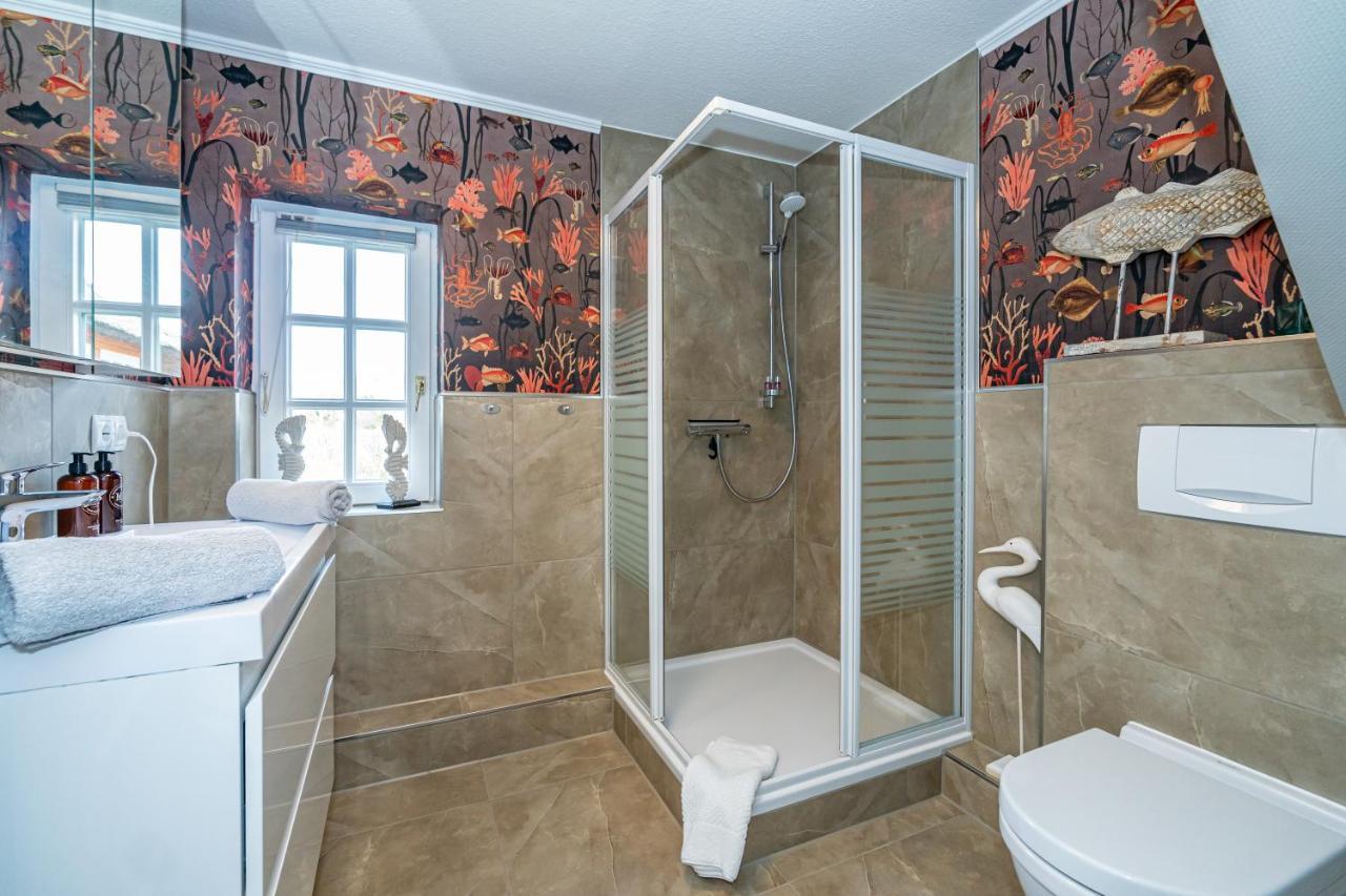 Gemuetliche Wohnung Unter Reet Mit Pool Und Sauna In Keitum Exterior photo